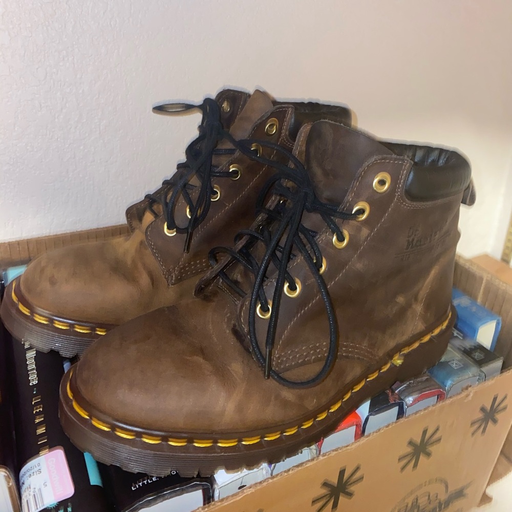Dr. Marten’s Air cushion sole boots